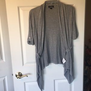 Gray 3/4 sleeve cardigan